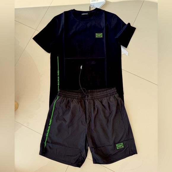 BALMAIN T shirt NEON LOGO 2024 collection AUTHENTIC NEW - Picture 1 of 7